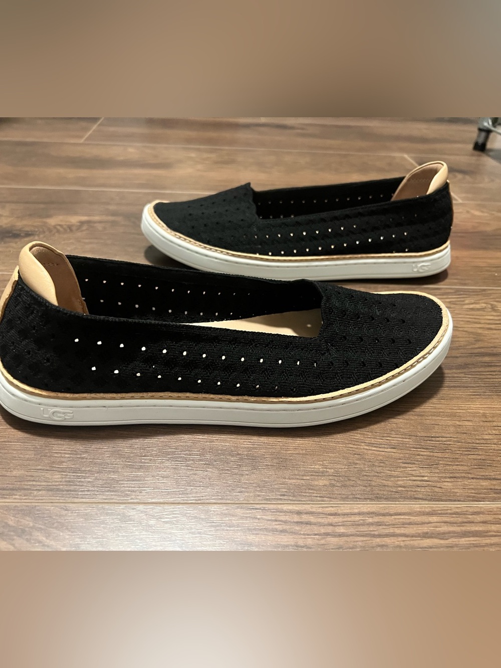 UGG eyelet Breathable Black Perforated Women's Slip-On Flats